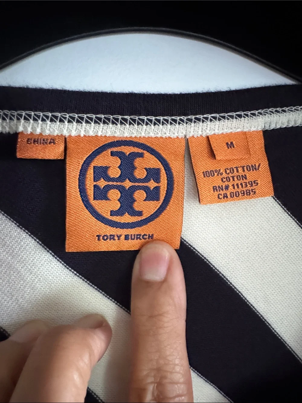 🤍💙Tory Burch Navy & White Diagonal Stripe Tee size M - Picture 5 of 14